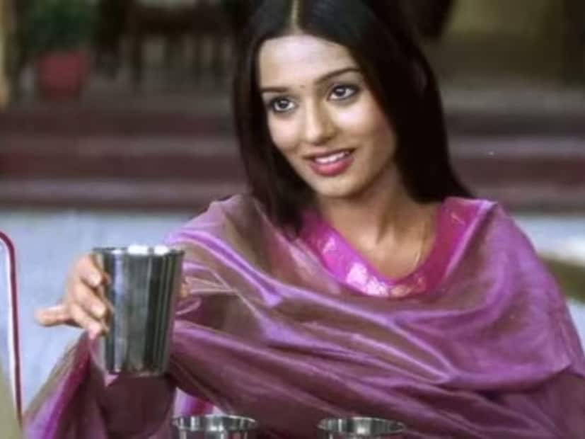 या काळात अमृताने तीन मोठे सिनेमा साइन केले होते. तिनही सिनेमे मोठ्या बॅनरचे होते. पण असं काही घडलं की ते तिन्ही सिनेमे बनलेच नाहीत. 