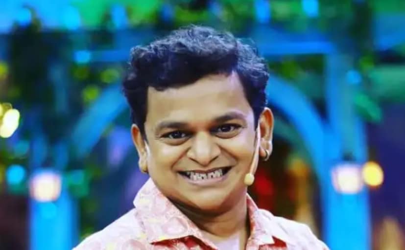 त्याचप्रमाणे तो 'करुन गेलो गाव', 'सर्किट हाऊस', 'गाढवाचं लग्न', 'आम्ही सारे फर्स्ट क्लास' सारख्या सिनेमात काम केलं आहे. सध्या तो अंजू उडाली भुर्रर्रर्र या नाटकांत काम करतोय. 