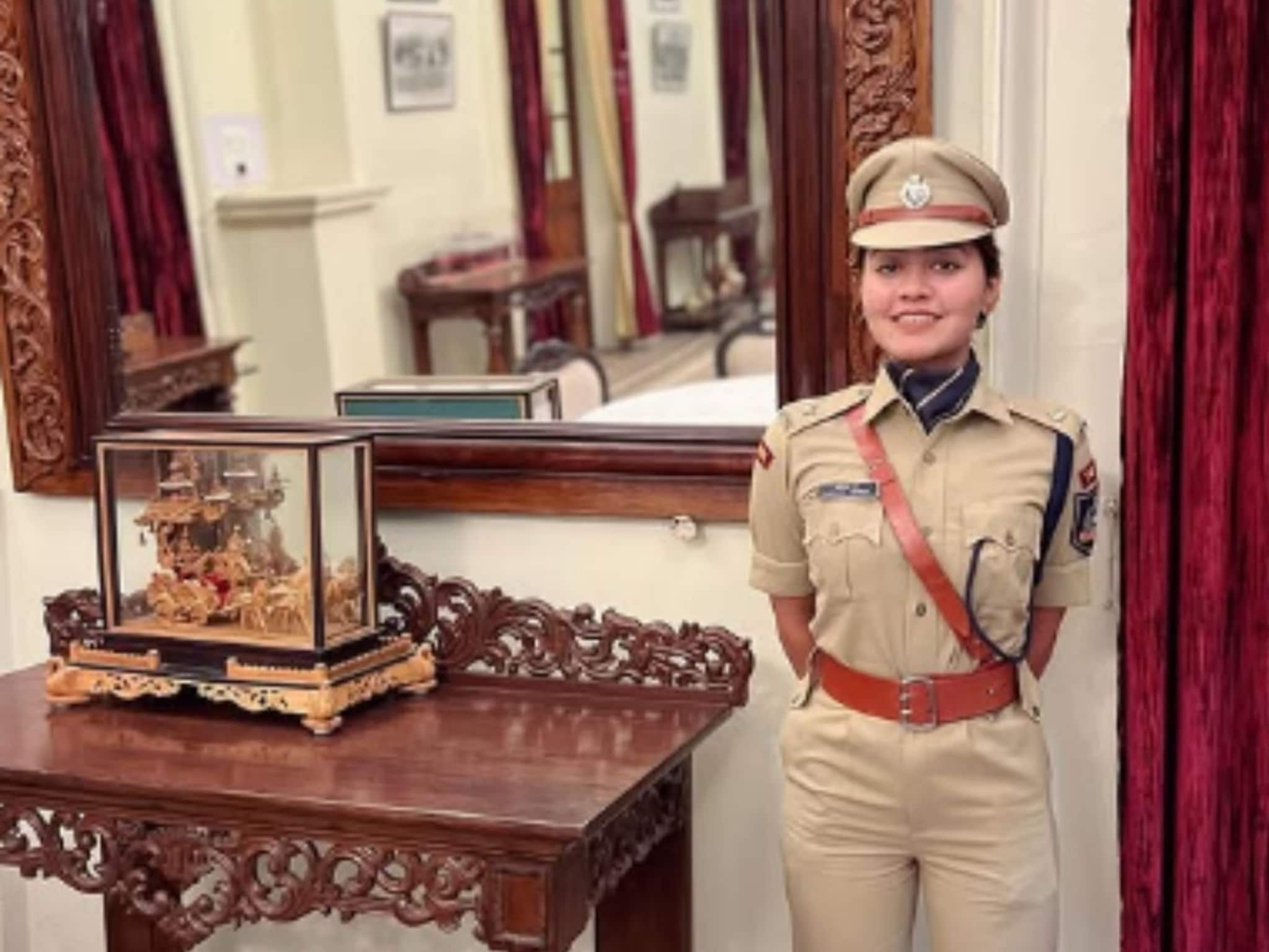 I Love Muhammad : कोण आहे लेडी IPS अंशिका? जिने धगधगत्या बरेलीला केलंय कंट्रोल, धाकाची देशात चर्चा