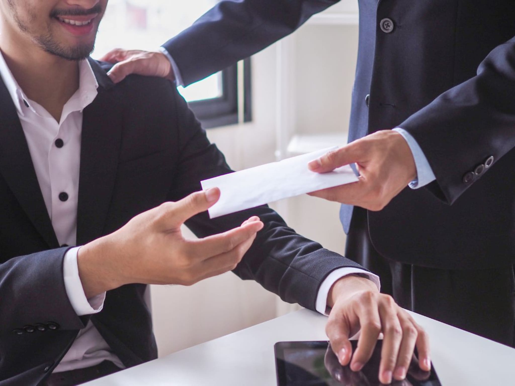 1,02,20,00,000 कोटींचा एकूण बोनस, दिवाळीच्या मुहुर्तावर 'या' सरकारी कर्मचाऱ्यांची होणार चांदी