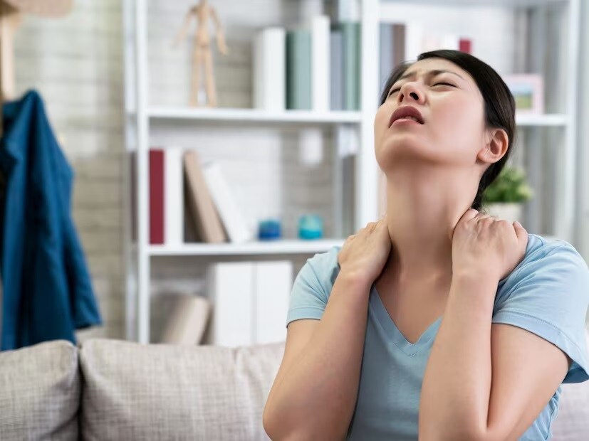 रात्रीच्या वेळी हाडांमध्ये वेदना जाणवणं किंवा एखादा अवयव सातत्याने दुखणं हे कॅन्सरचं लक्षण असू शकतं.शारीरिक थकवा जाणवणं ही सामान्य गोष्ट आहे. तुम्हाला जर विनाकारण थकवा जाणवत असेल आणि विश्रांती घेऊनही थकवा कमी होत नसेल तर हा कॅन्सर असू शकतो.