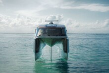Candela Boats: ना लाटांचे धक्के जाणवणार, ना कुठला आवाज! मुंबईच्या समुद्रात येतेय 'फ्लाईंग बोट', PHOTOS समोर