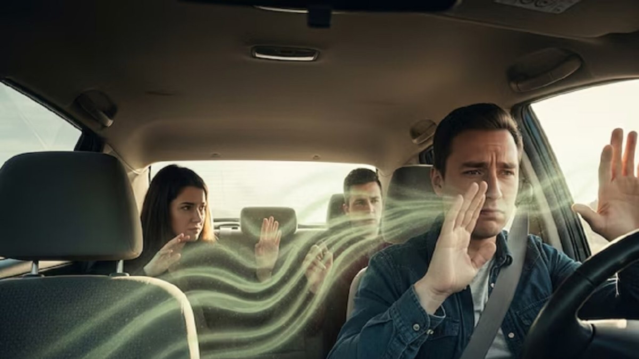 कारमध्ये बसताच दुर्गंधीमुळे त्रास होतो? या 4 ट्रिकने दूर होईल वास 