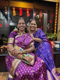 काही वर्षांआधी आईचं निधन, यंदाच्या दिवळीत ती वेगळ्याच रुपात भेटायला आली, PHOTO काही वर्षांआधी आईचं निधन, यंदाच्या दिवळीत ती वेगळ्याच रुपात भेटायला आली, PHOTO