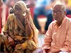 आयुष्यानंतरचा प्रवासही एकत्रच, पत्नीच्या मृत्यूने खचला पती, 12 तासात प्राण सोडले