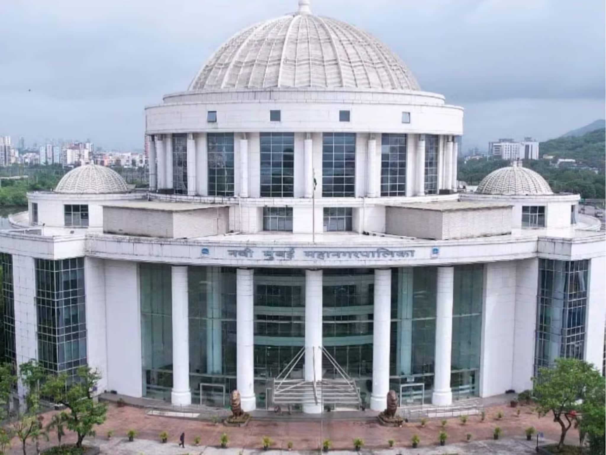 माजी नगरसेवकांची दिवळी जोरात, महापालिकेकडून पैशांचा पाऊस, कोट्यवधींची कामं मंजूर