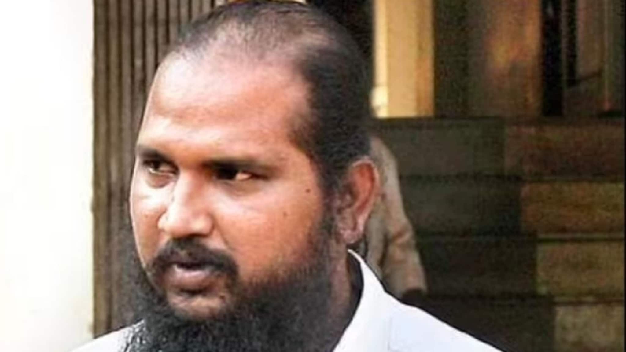 मुंबईतून मोठी बातमी, धमकी आणि खंडणीच्या प्रकरणात कुख्यात गँगस्टरला अटक