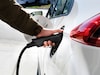 EV Car: ईलेक्ट्रिक कार होणार CNG गाड्यांपेक्षा स्वस्त, केंद्र सरकारने दिले संकेत