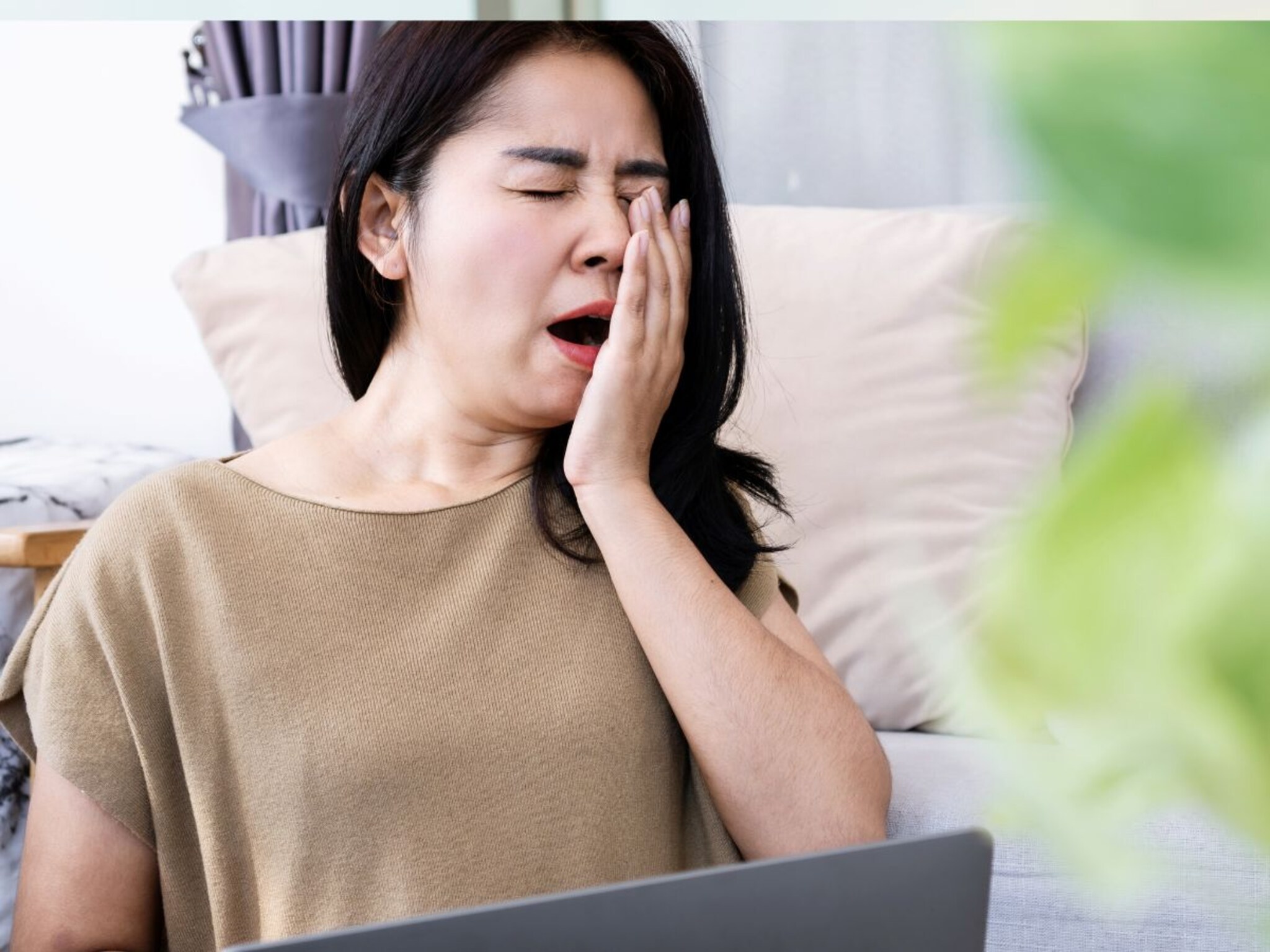 Sleep Issue : रात्रभर झोपलं तरी सकाळी पुन्हा झोप येतेय? तुमच्यासोबत ही असंच होतं, मग सावधान! तज्ज्ञांकडून गंभीर इशारा