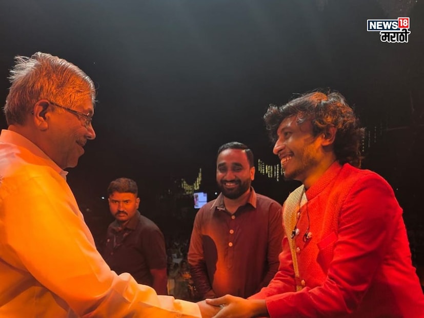फोक आख्यानात आपल्या दमदार आवाजात घाटोळी सादर करणारा शाहीर चंद्रकांत माने खूप लोकप्रिय झाला.