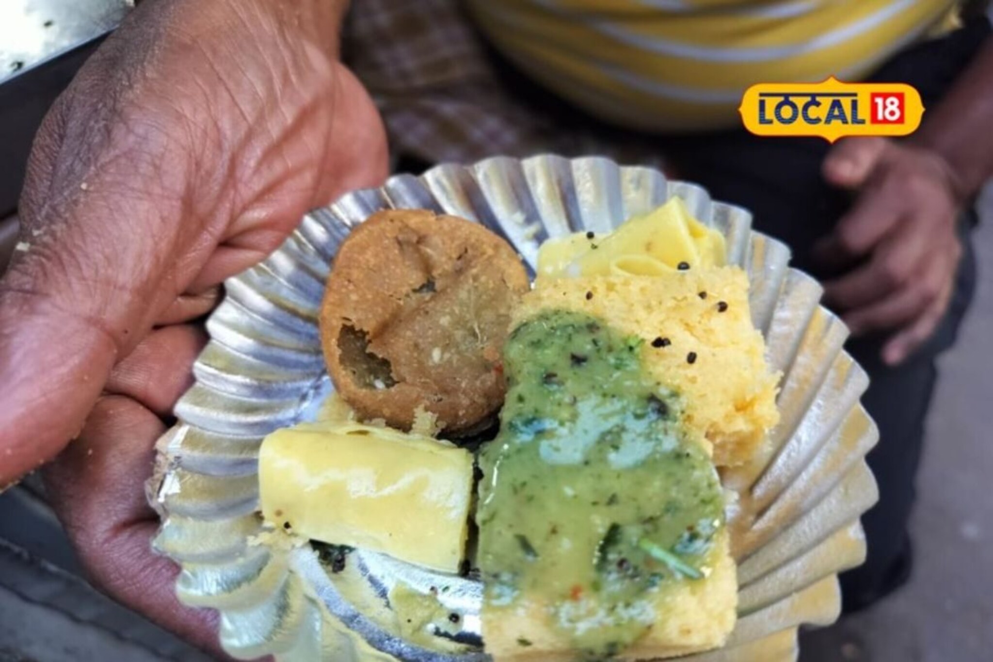 Pune Food: समोसा, ढोकळा खावा इथंच, मन तृप्त करणारी चव, पुण्यातील प्रसिद्ध गृह उद्योग माहितीये का?