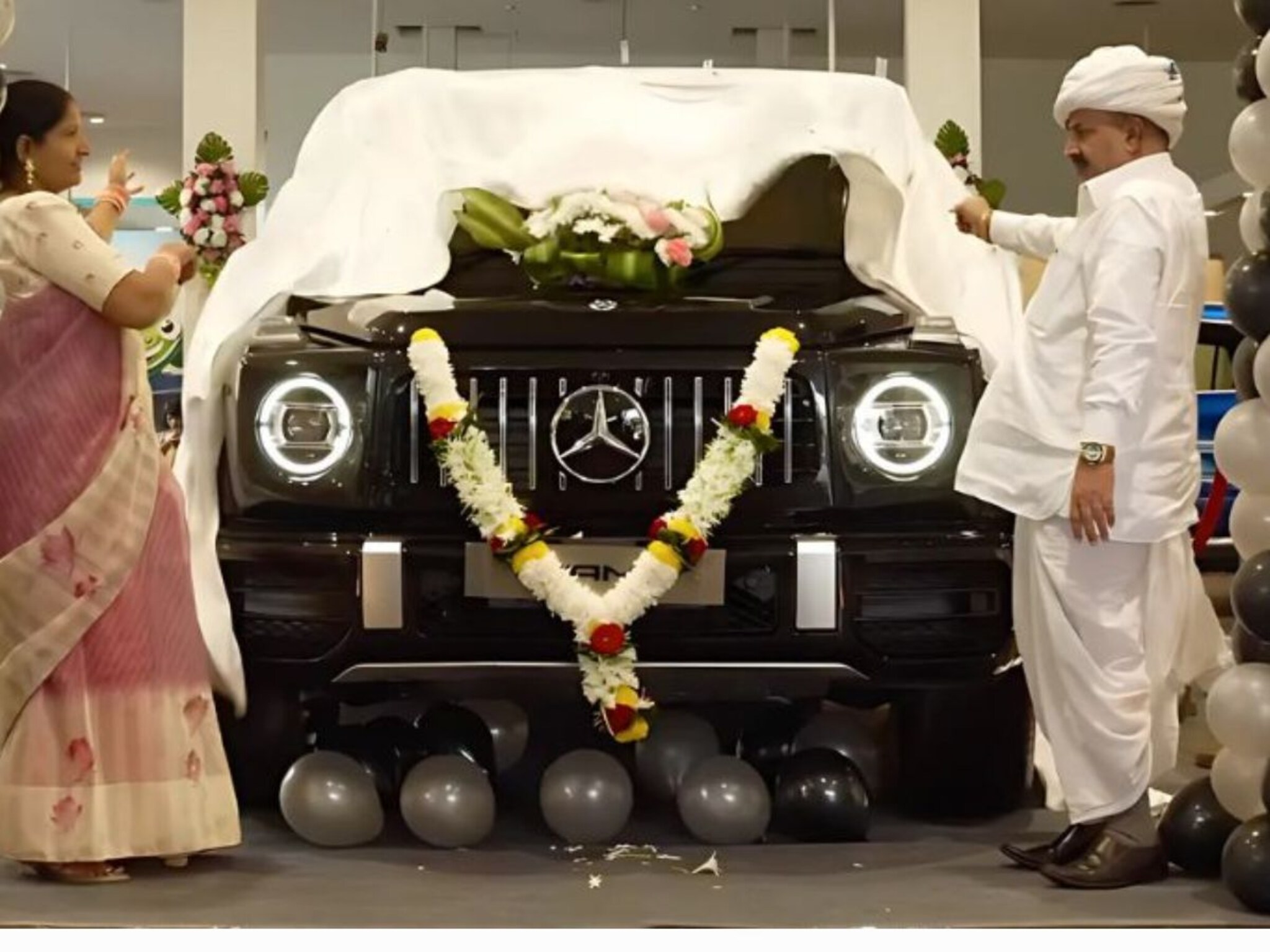 नाद करतेय का? शेतकऱ्याने विकत घेतली 3 कोटी किंमतीची Mercedes G-Wagen, व्हायरल VIDEO चं सत्य समोर
