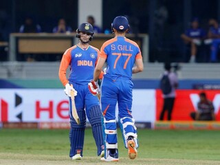 गिलने फोर मारली 'त्याच' बॉलवर अभिषेक आऊट, 3 बॉलमध्ये ऑस्ट्रेलियाने गेम फिरवला