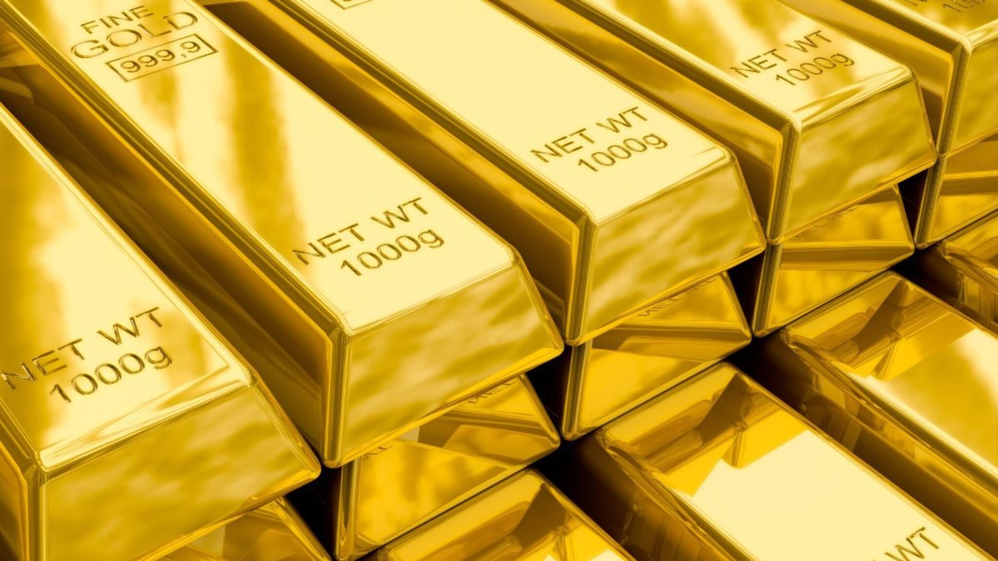 Gold Silver Rate: लक्ष्मीपूजनाच्या दिनी ग्राहकांचं बजेट कोलमडलं, सोनं महागलं, आजचा दर काय?