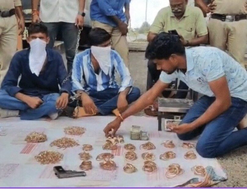 दरोड्यातून लुटलेलं सोनं आणि 15 लाख रुपये घेऊन हे दरोडेखोर मुंबईमधून निघाले. यानंतर त्यांनी हरियाणा, मोरेना आणि ग्वालियरसह वेगवेगळ्या ठिकाणी गोशाळेला आणि गरिबांना 11 लाख रुपये दान केले. 
