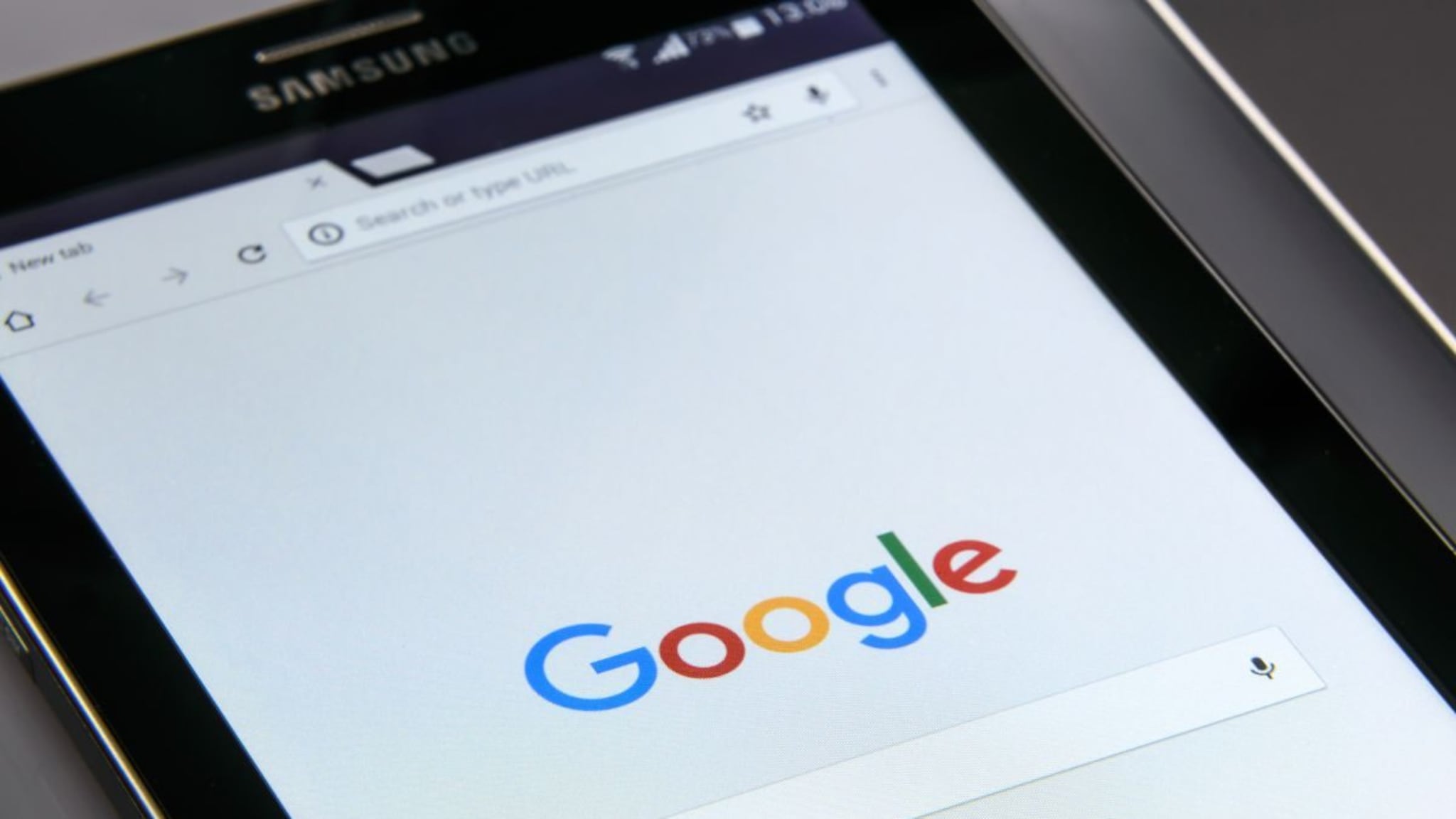 Googleचा कठोर इशारा! चुकूनही करु नका ही काम, अन्यथा मिनिटांत हॅक होईल तुमचा फोन 