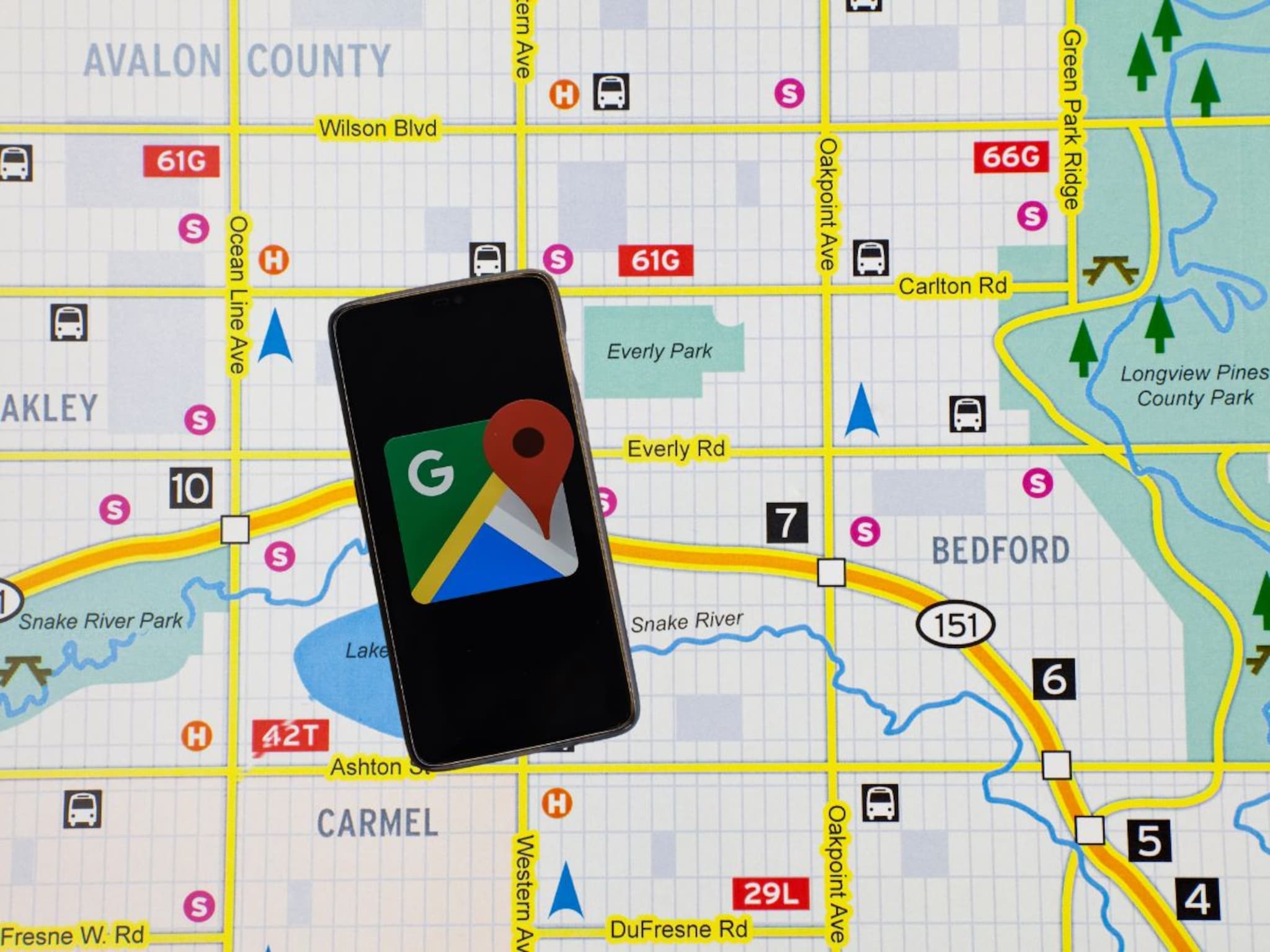 Google Map गल्लीत का गोंधळतो? ऐरवी मोठ्या रस्त्यांवर बरोबर चालणाऱ्या नेविगशनला अचानाक काय होतं?