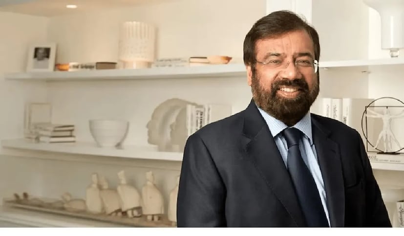 2019 रोजी एक किलो सोन्याची किंमत एका बीएमडब्लू कार एवढी होती. 2025 रोजी एक किलो सोन्याची किंमत लँड रोव्हर एवढी होती. आता सोन्याची किंमत १ लाख 30 हजार रुपयांच्या आसपास आहे. कारची किंमत एकदा खरेदी करुन विकल्यावर कमी होते पण या आलेखात कुठेच सोन्याची किंमत कमी झालेली दिसत नाही याउलट दुपटीने वाढत आहे. 