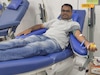 मित्राचा अपघात डोळ्याने पाहिला, 62 वेळा केलं रक्तदान, नावावरती 2 वर्ल्ड रेकॉर्ड