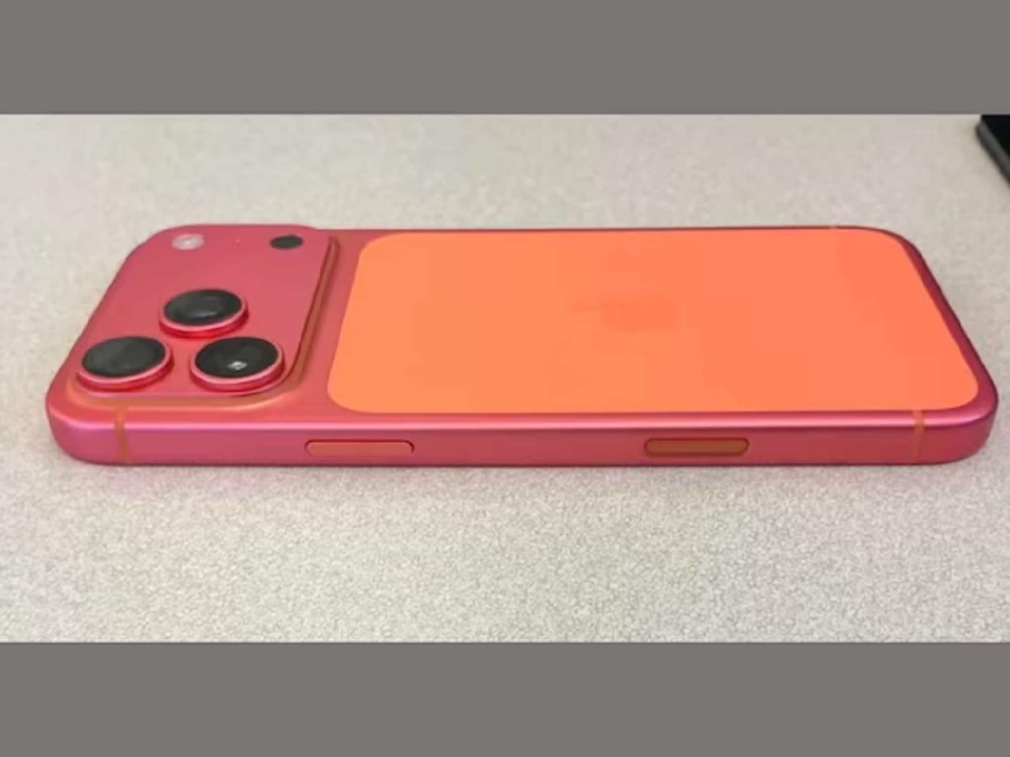 iPhone 17 Proचा Cosmic Orange रंग होतोय पिंक, पण कलर का बदलतोय?