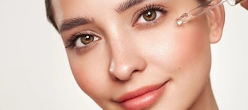 Skin Care : चेहऱ्यावर व्हिटॅमिन ई लावल्याने काय होते? वाचून व्हाल शॉक! Skin Care : चेहऱ्यावर व्हिटॅमिन ई लावल्याने काय होते? वाचून व्हाल शॉक!