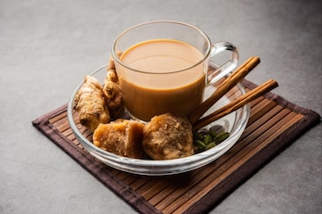 दूध घालताच फाटतो गुळाचा चहा? खास टिप्स फॉलो करून बनवा, कधीच नाही होणार खराब दूध घालताच फाटतो गुळाचा चहा? खास टिप्स फॉलो करून बनवा, कधीच नाही होणार खराब