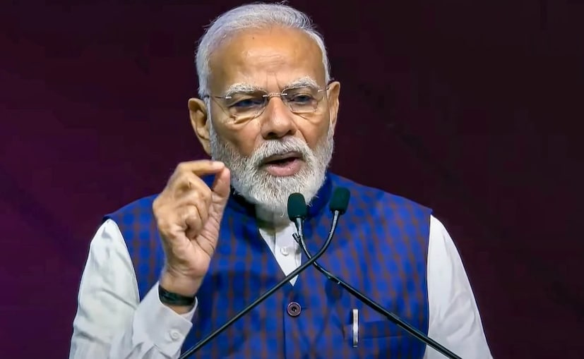 पहलगाम हल्ल्यानंतर भारतात वातावरण तापलं होत. निष्पाप लोकांचा जीव गेला आणि सर्वत्र संतापाची लाट उसळली. या भ्याड हल्ल्यानंतर भारतचे पंतप्रधान नरेंद्र मोदी यांनी पाकिस्तानला त्याची जागा दाखवून दिली आणि ऑपरेशन सिंदूरची घोषणा केली.