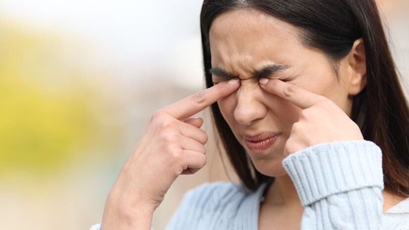 धूळ, धूर आणि विषारी वायूंमुळे डोळ्यांची जळजळ, खाज सुटणे, लालसरपणा, कोरडेपणा आणि ऍलर्जी सामान्य झाले आहेत. खाजेमुळे बऱ्याचदा आपण डोळे चोळतो त्यामुळे ते कधीकधी लाल होतात आणि डोळ्यांना इजा देखील होते.