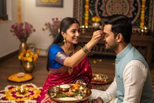 भावाला ओवाळण्याचा शुभ मुहूर्त सुरू झाला; सायंकाळी या वेळेनंतर करू नये औक्षण
