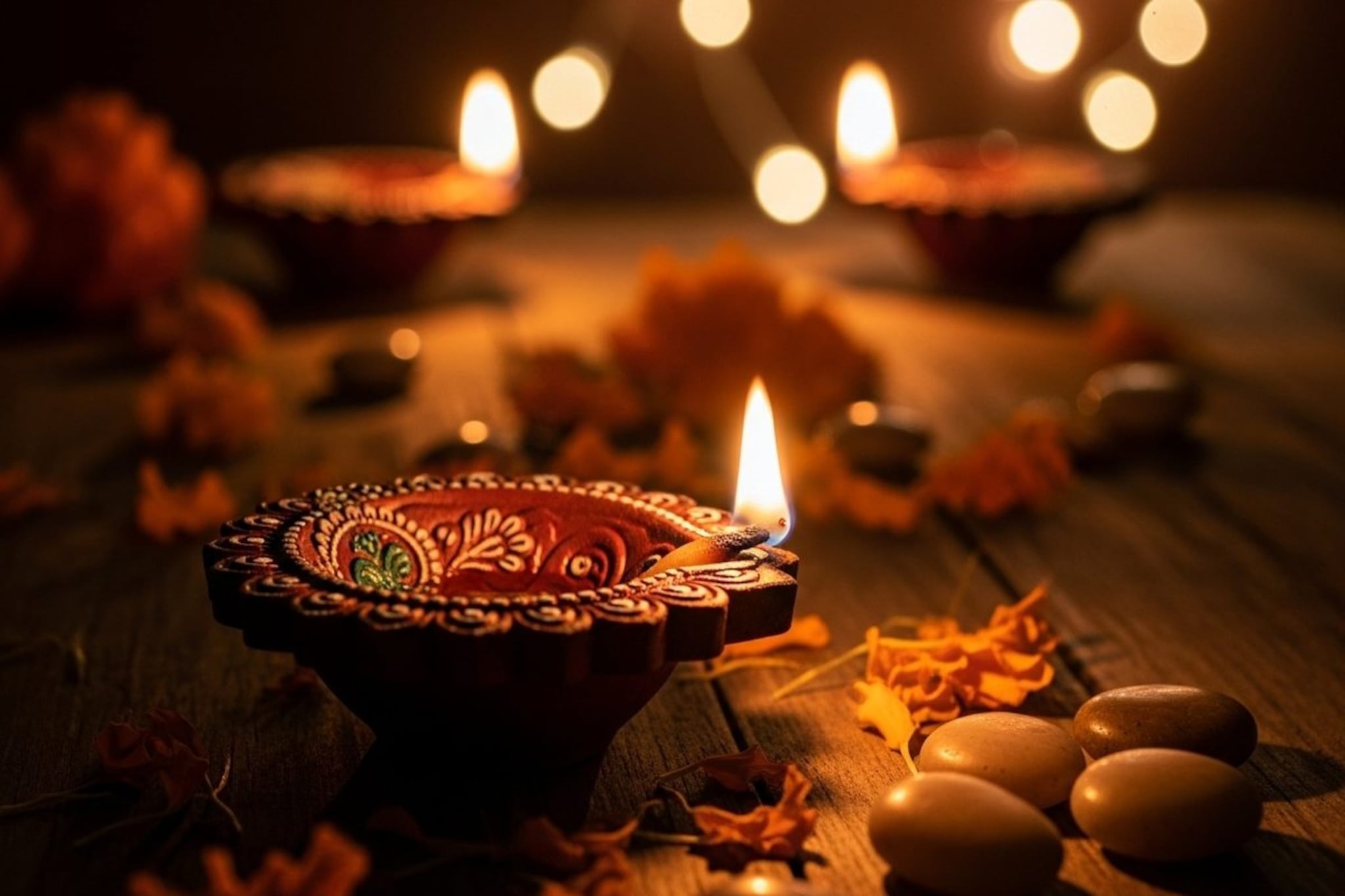 Diwali 2025: आज लक्ष्मी-कुबेर पूजन! रात्री या 5 ठिकाणी दिवे लावायला विसरू नका, स्थिर लक्ष्मी प्राप्ती