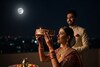 लग्नानंतरचा पहिला करवा चौथ, चंद्र पाहिला अन् अचानक गायब झाल्या 12 महिला, नेमकं क