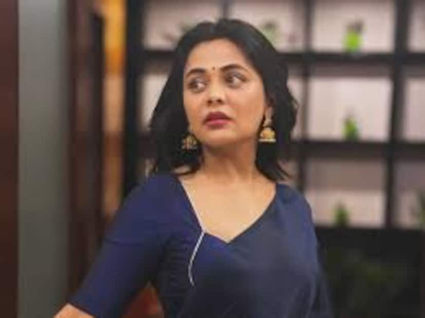 मराठी मनोरंजनसृष्टीतील लोकप्रिय अभिनेत्री प्रार्थना बेहेरेवर दु:खाचा डोंगर कोसळला आहे. रस्ते अपघातात अभिनेत्रीच्या वडिलांचं निधन झालं आहे.  मराठी मनोरंजनसृष्टीतील लोकप्रिय अभिनेत्री प्रार्थना बेहेरेवर दु:खाचा डोंगर कोसळला आहे. रस्ते अपघातात अभिनेत्रीच्या वडिलांचं निधन झालं आहे.