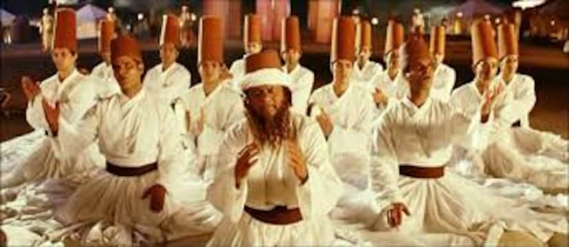 आशुतोष गोवारीकर यांच्या 2008 रोजी आलेल्या 'जोधा अकबर' या चित्रपटातील हे गाणं आहे. ए.आर. रहमान यांनी एका मुलाखतीत सांगितलं की हे गाणं खरं तर या चित्रपटासाठी नव्हतं.