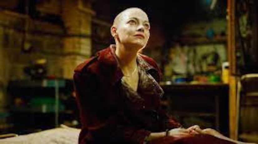  बुगोनिया : एम्मा स्टोन, जेसी पेलेमन्स अभिनीत 'बुगोनिया' हा साई-फाई कॉमेडी चित्रपट आहे. योर्गोस लैंथिमोसने या चित्रपटाचं दिग्दर्शन केलं आहे.