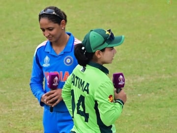 IND vs PAK सामन्यात चिटिंग, 12 खेळाडू घेऊन पाकिस्तान मैदानात, हरमनप्रीतसोबत टॉसवेळी फ्रॉड, Video
