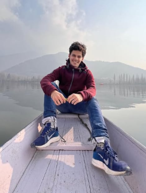  दर्शील सध्या एका चांगल्या प्रोजेक्टच्या प्रतीक्षेत आहे. लवकरच एखाद्या उत्तम कलाकृतीच्या माध्यमातून तो प्रेक्षकांच्या भेटीला येईल.