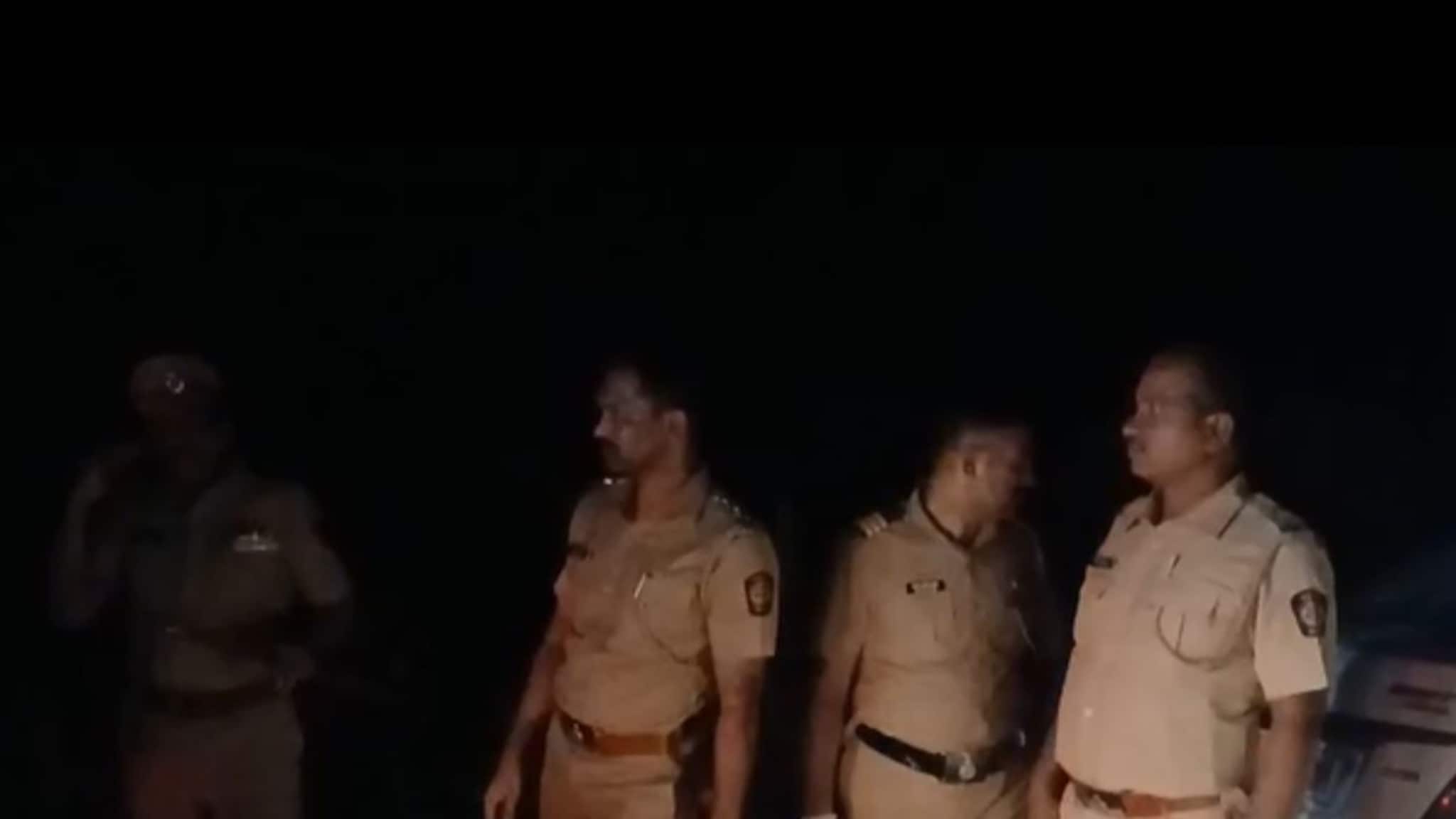 ऐन दिवाळीत जळगावमध्ये दोन गटात दगडफेक, परिसरात तणावाचे वातावरण,नेमकं काय घडलं?