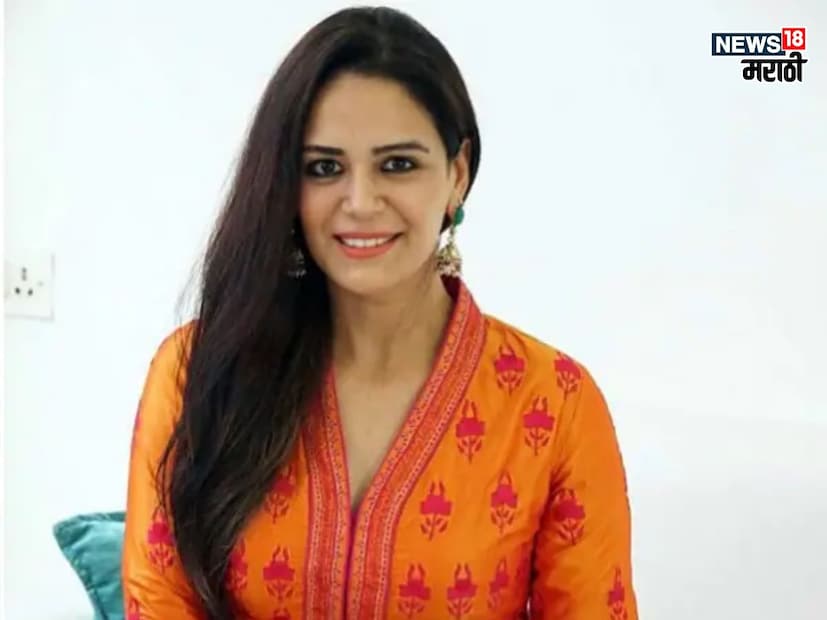ज्या भूमिकेमुळे मोनाला ओळख मिळवून दिली त्याच भूमिकेचा तिला त्रासही सहन करावा लागला होता. जस्सीच्या भूमिकेसाठी मोना सिंगला सर्वोत्कृष्ट अभिनेत्री आणि सर्वोत्कृष्ट पदार्पणाचा पुरस्कार मिळाला होता. मोनाची ही जस्सी ही मालिका तीन वर्ष टेलिव्हिजनवर सुरू होती.
