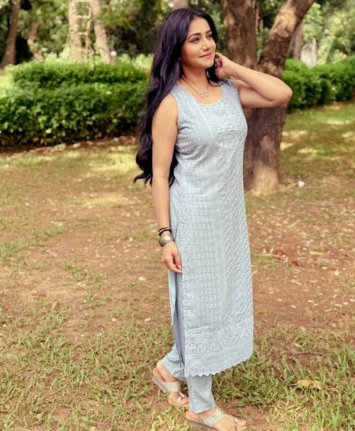 जुई गडकरीने तिच्या आतापर्यंतच्या मालिकांमध्ये अशाच प्रकारच्या भूमिका साकारल्या आहेत. तिची सोज्वळ सून ही प्रतिमा प्रेक्षकांच्या मनात कोरली गेली आहे. 