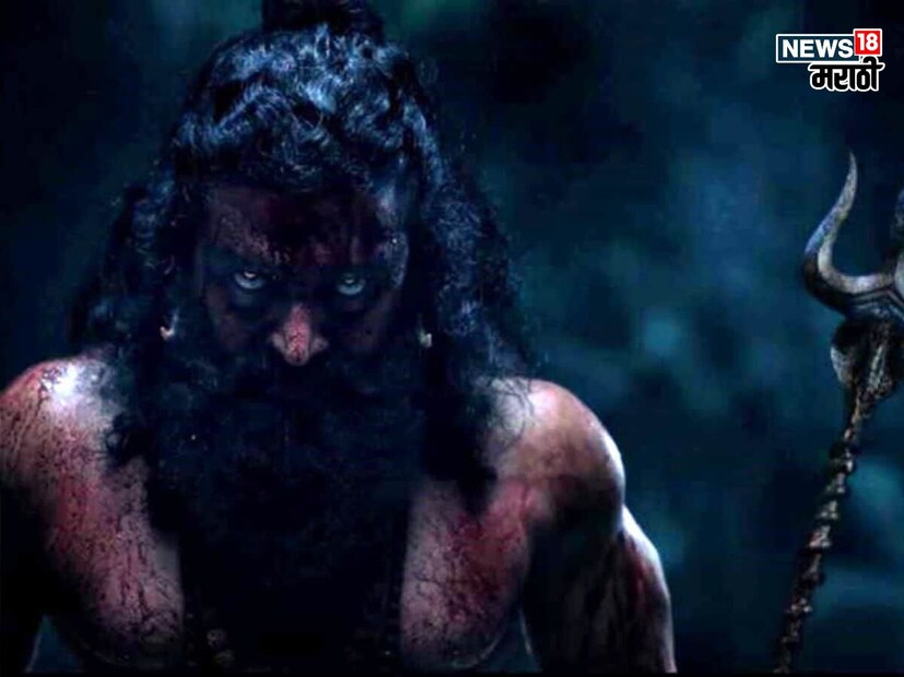चित्रपटाने पहिल्याच दिवशी बॉक्स ऑफिसवर खळबळ उडवून दिली आहे. छावाला टक्कर देत सिनेमानं पहिल्याच दिवशी अपेक्षेप्रमाणे तगडी कमाई करण्यात यश मिळवलं आहे.