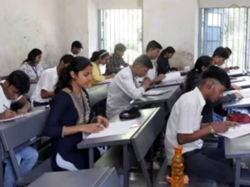  तर प्रात्यक्षिक, श्रेणी, तोंडी आणि अंतर्गत मूल्यमापन तसेच NSQF अंतर्गत व्यावसायित अभ्यासक्रम प्रात्यक्षिक परीक्षांचे देखील वेळापत्रक जाहीर करण्यात आले आहे. बारावीची तोंडी परीक्षा २३ जानेवारी ते ९ फेब्रुवारी दरम्यान होणार आहेत. तर दहावीच्या तोंडी आणि प्रात्यक्षिक परीक्षा 2 ते १८ फेब्रुवारी दरम्यान होणार आहे.