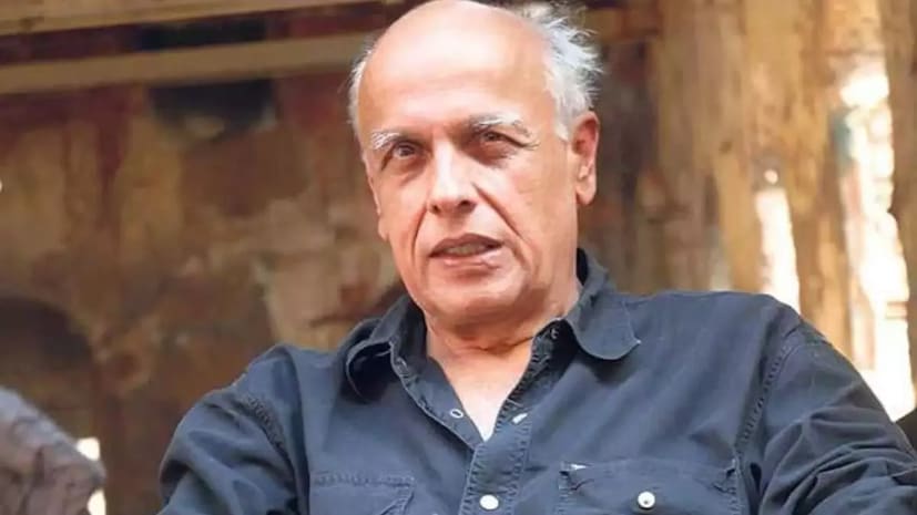 दुसऱ्या दिवशी महेश भट्ट तांत्रिकाला भेटायला गेले, तेव्हा तांत्रिकाने कपाटातून एका कागदात गुंडाळलेली वस्तू काढली. महेश आठवण करून सांगतात, “त्याने एक तुकडा काढला आणि त्याची पुडी बनवली. तो म्हणाला की हे घाटांवरून आणलेले माणसाचे मांस आहे. हे घेऊन जा आणि तुमच्या फायनान्सरला खाऊ घाला, म्हणजे तो तुम्हाला पैसे देईल.”