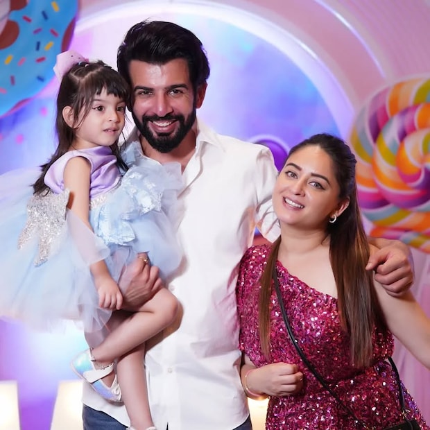 या पोस्टमध्ये माही आणि जयचा फोटो वापरून लिहिले होते, 