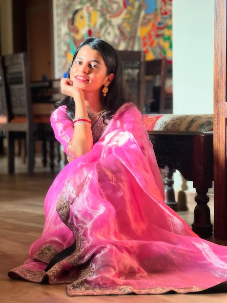 'द रायझिंग स्टार' या रिअॅलिटी शोमुळे मैथिलीला ओळख मिळाली ती देशभरात प्रसिद्ध झाली.  YouTube आणि Instagram वरही ती प्रचंड लोकप्रिय आहे.