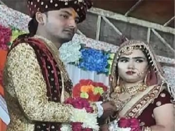 मंडपातून सासरी निघाली तनिष्का, रस्त्यातच साहिलने बदला घेतला, गाडी थांबवून भयानक कृत्य! मंडपातून सासरी निघाली तनिष्का, रस्त्यातच साहिलने बदला घेतला, गाडी थांबवून भयानक कृत्य!