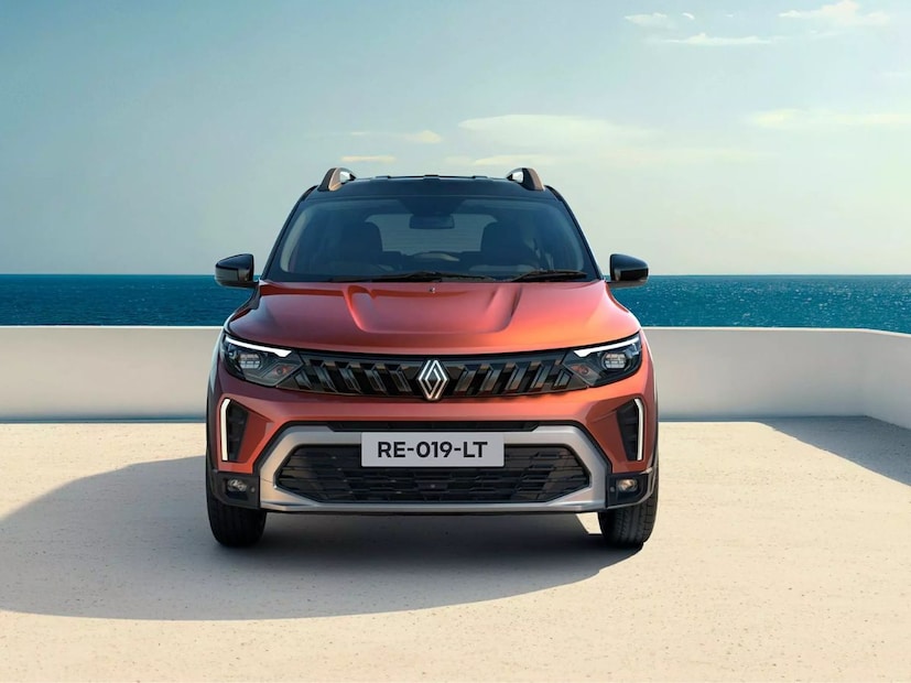   Renault Triber मध्ये 999cc चं पेट्रोल इंजिन आहे. हे इंजिन 72ps पॉवर आणि 96 Nm टॉर्क जनरेट करतं. इंजिनला 5 स्पीड मॅन्युअल आणि एएमटी गिअरबॉक्स आहेत. ट्रायबरचं मायलेज 20kmpl आहे. या कारमध्ये 5+2 असे सीटिंग ऑप्शन आहेत. या कारमध्ये 5 मोठ्या आणि 2 लहान व्यक्ती सहज बसू शकतात. कारमध्ये 8 इंचाची टचस्क्रीन इन्फोटेनमेंट सिस्टीम आहे. 
  Renault Triber चं पेट्रोल व्हेरिएंट १७ ते १८ किमी मायलेज देतं तर सीएनजी व्हेरिएंट २० किमी मायलेज देते. 