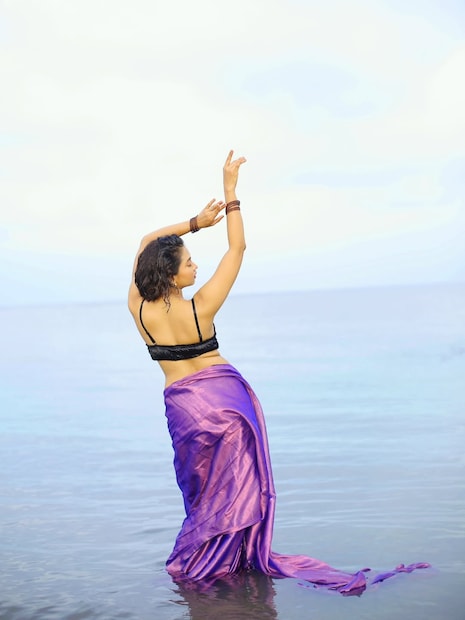 अभिनेत्रींचे फोटोशूट नेहमीच सोशल मीडियावर सगळ्यांचं लक्ष वेधून घेत असतात. अभिनेत्रींच्या फोटोंना चाहत्यांची पसंती मिळत असते.  अभिनेत्रींचे फोटोशूट नेहमीच सोशल मीडियावर सगळ्यांचं लक्ष वेधून घेत असतात. अभिनेत्रींच्या फोटोंना चाहत्यांची पसंती मिळत असते.