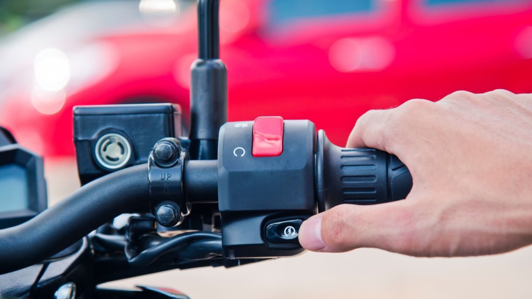 Bike Tips: हिवाळ्यात बाइक बंद पडण्याची ही 5 कारणं, 99 टक्के लोकांकडून होते चूक!