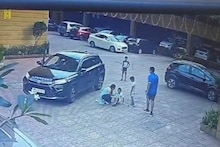 Mumbai News : सोसायटीच्या आवारात खेळताना कारने चिरडलं, 7 वर्षाचा मुलगा वेदनेने किंचाळला...अपघाताचा LIVE VIDEO