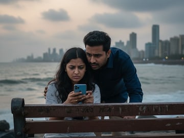 स्नॅपचॅट अकाऊंट हॅक करून भयानक कांड, पर्सनल Photo कुठे वापरले? मुंबई पोलिसांनी मुसक्या आवळल्या (AI Image)